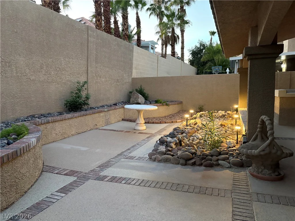 3755 Emerald Bay, Las Vegas, NV 89147