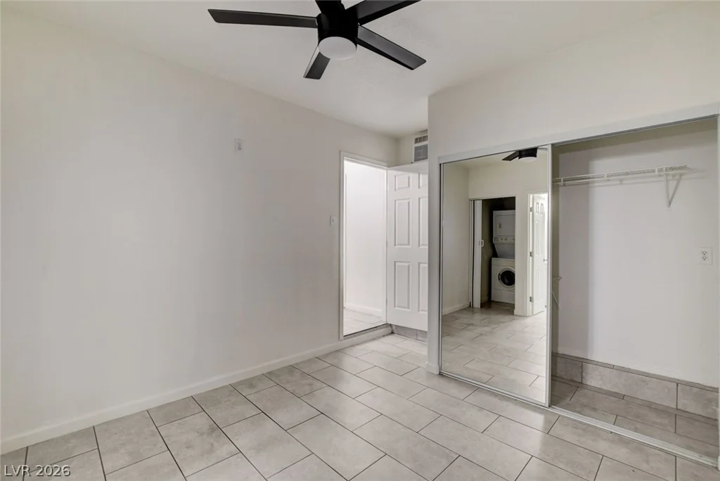 7330 Clearwater, Las Vegas, NV 89147