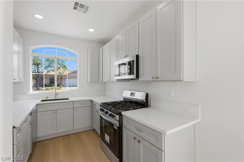 1408 Hometown, Henderson, NV 89074