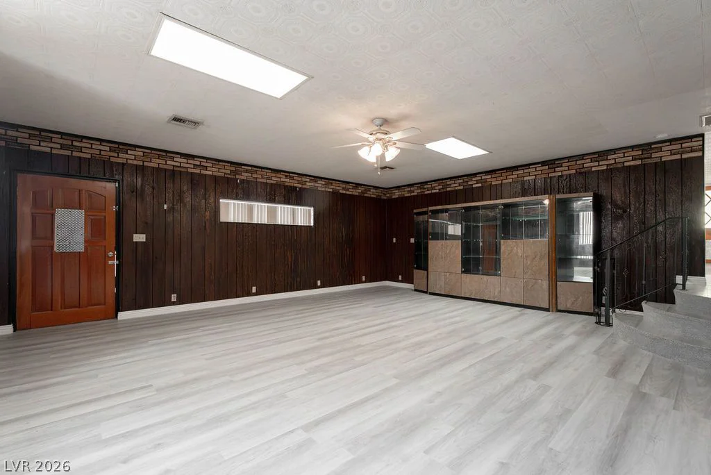 5185 Sun Valley, Las Vegas, NV 89122