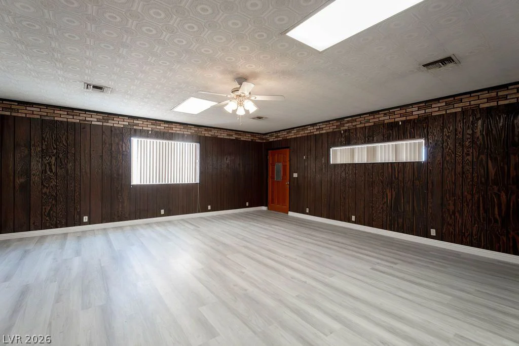 5185 Sun Valley, Las Vegas, NV 89122