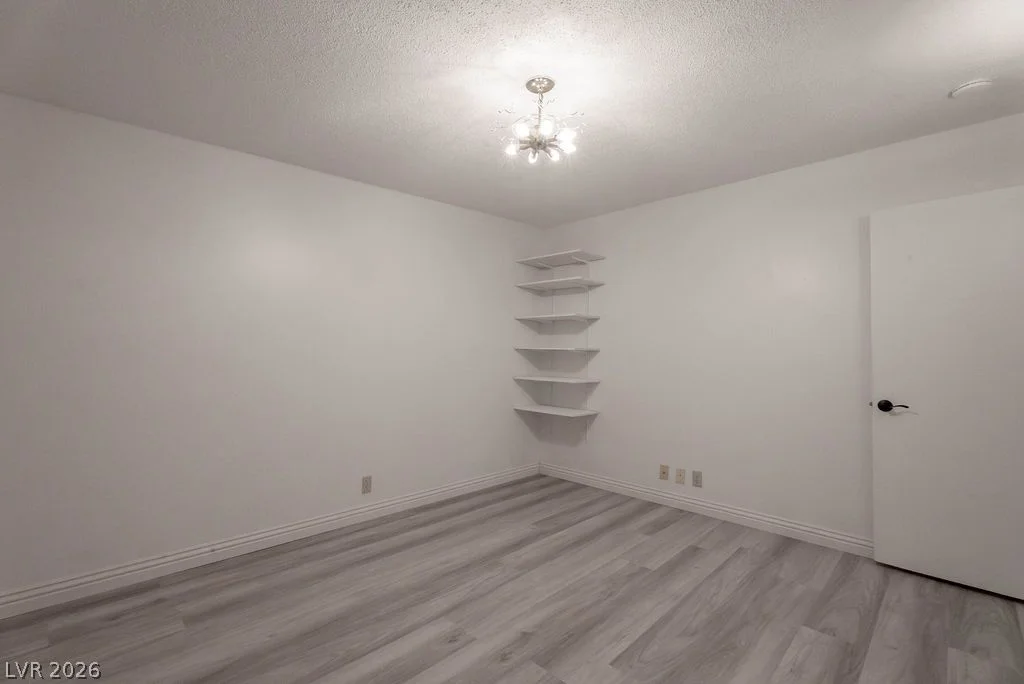 5185 Sun Valley, Las Vegas, NV 89122