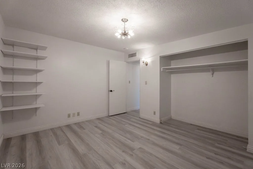 5185 Sun Valley, Las Vegas, NV 89122