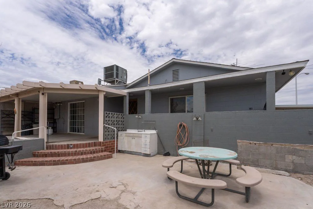 5185 Sun Valley, Las Vegas, NV 89122