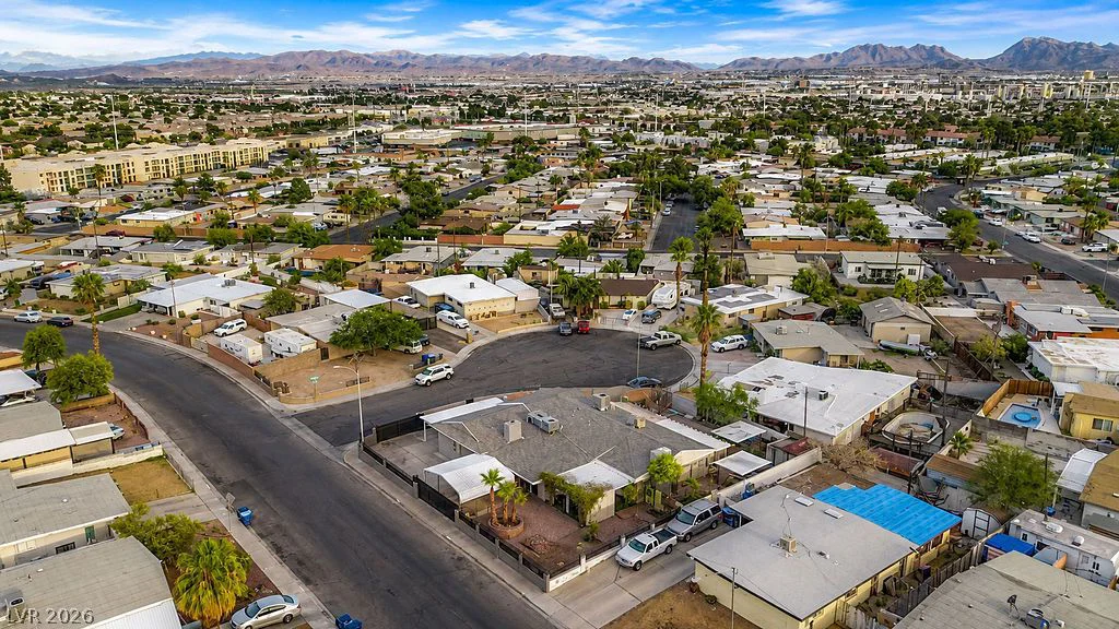 5185 Sun Valley, Las Vegas, NV 89122