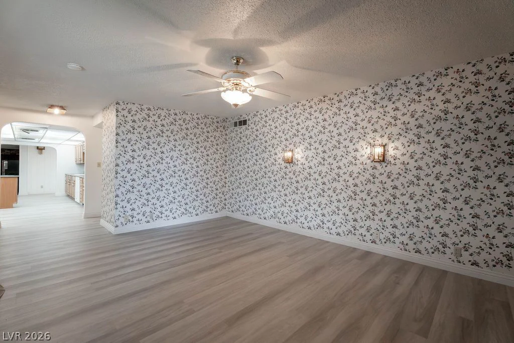 5185 Sun Valley, Las Vegas, NV 89122