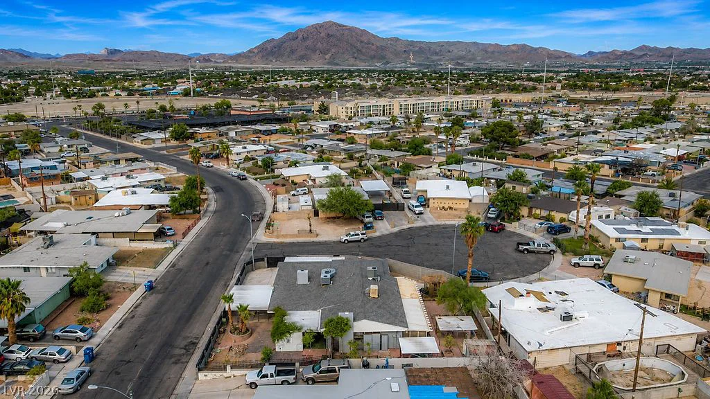 5185 Sun Valley, Las Vegas, NV 89122