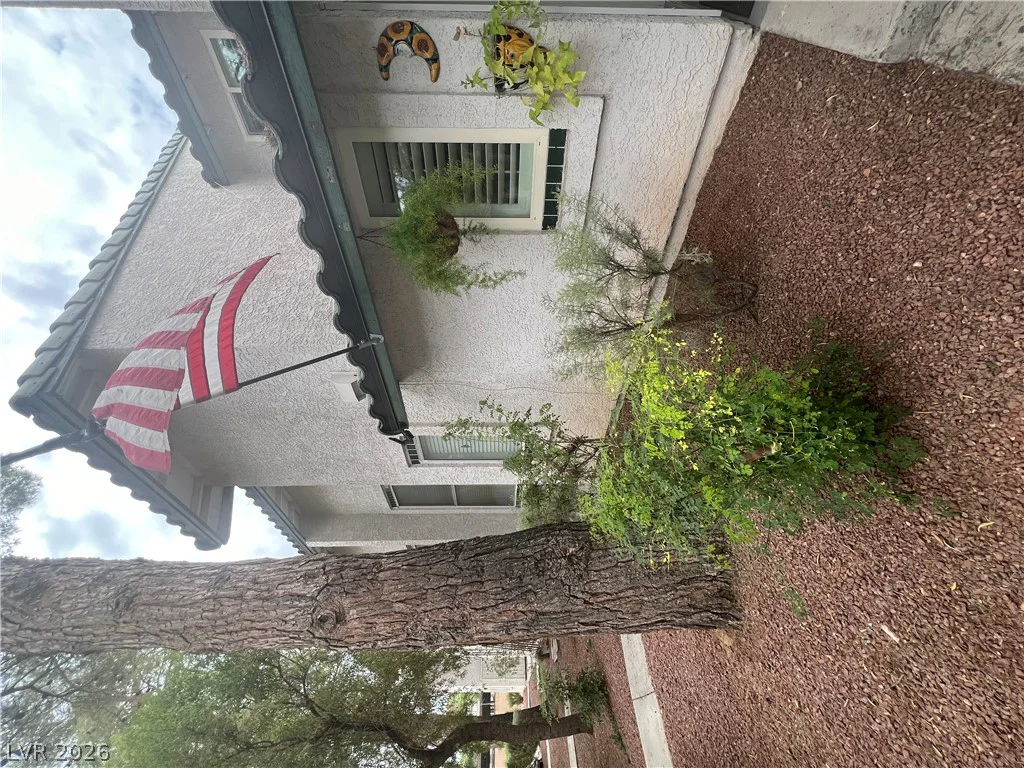 2441 Old Forge, Las Vegas, NV 89121