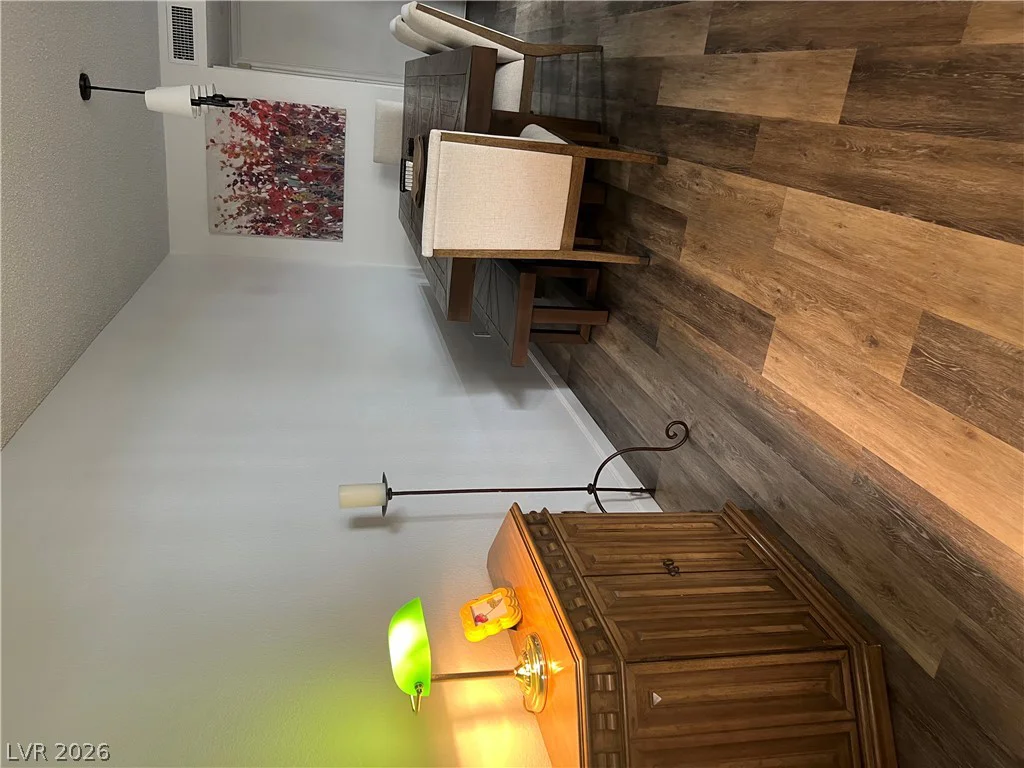 2441 Old Forge, Las Vegas, NV 89121