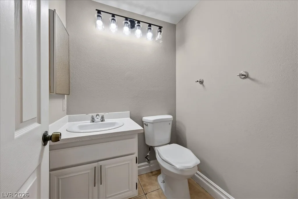 4669 Kelly Barry, Las Vegas, NV 89121