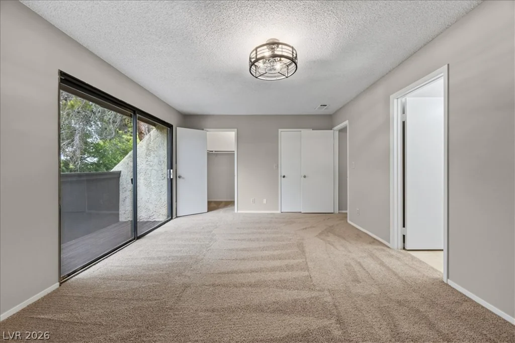 4669 Kelly Barry, Las Vegas, NV 89121
