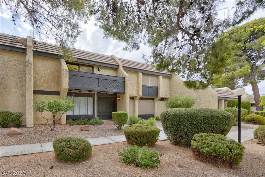 4669 Kelly Barry, Las Vegas, NV 89121