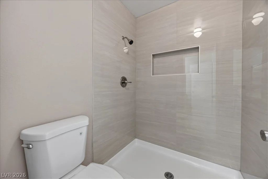 4669 Kelly Barry, Las Vegas, NV 89121