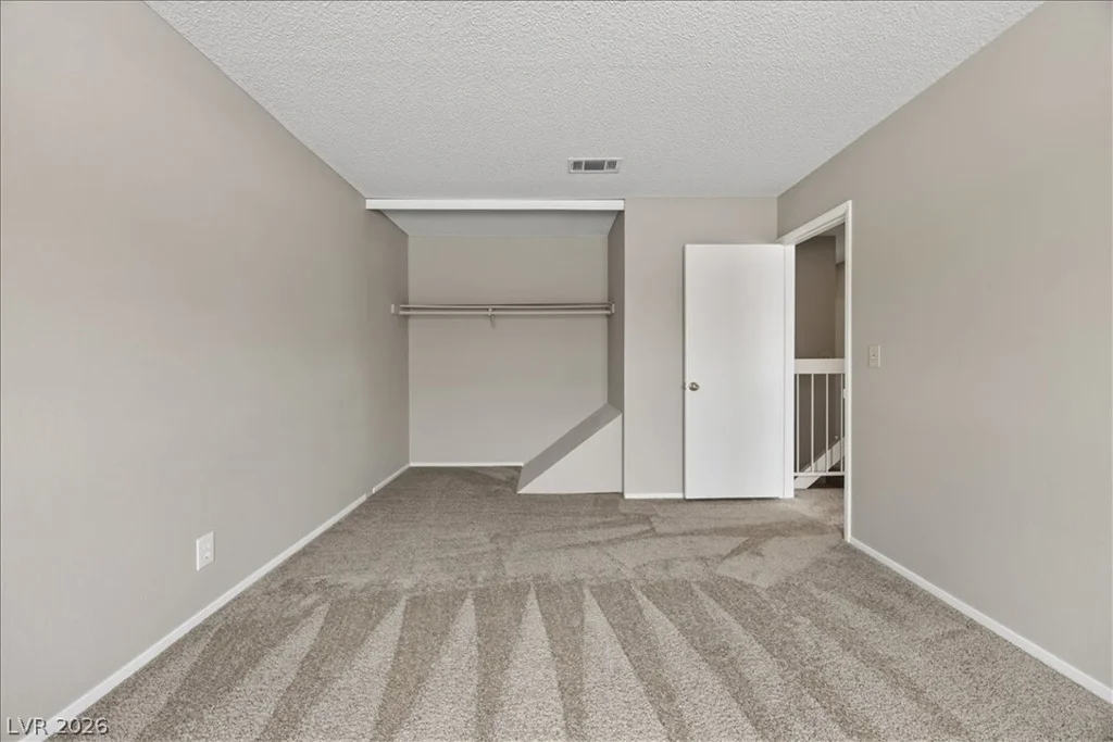 4669 Kelly Barry, Las Vegas, NV 89121