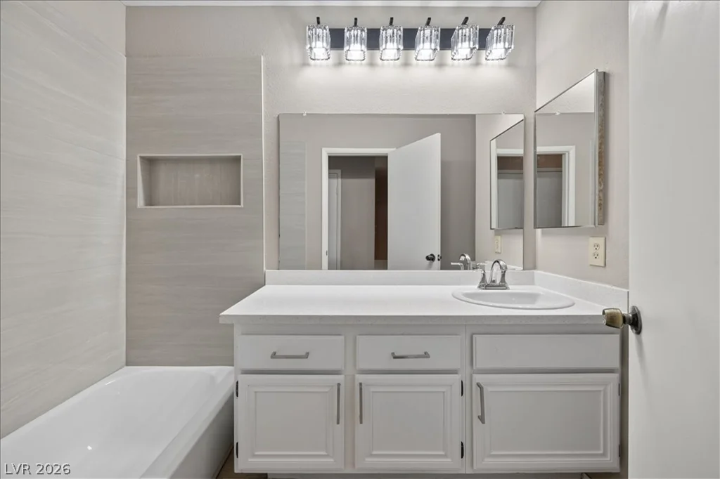 4669 Kelly Barry, Las Vegas, NV 89121