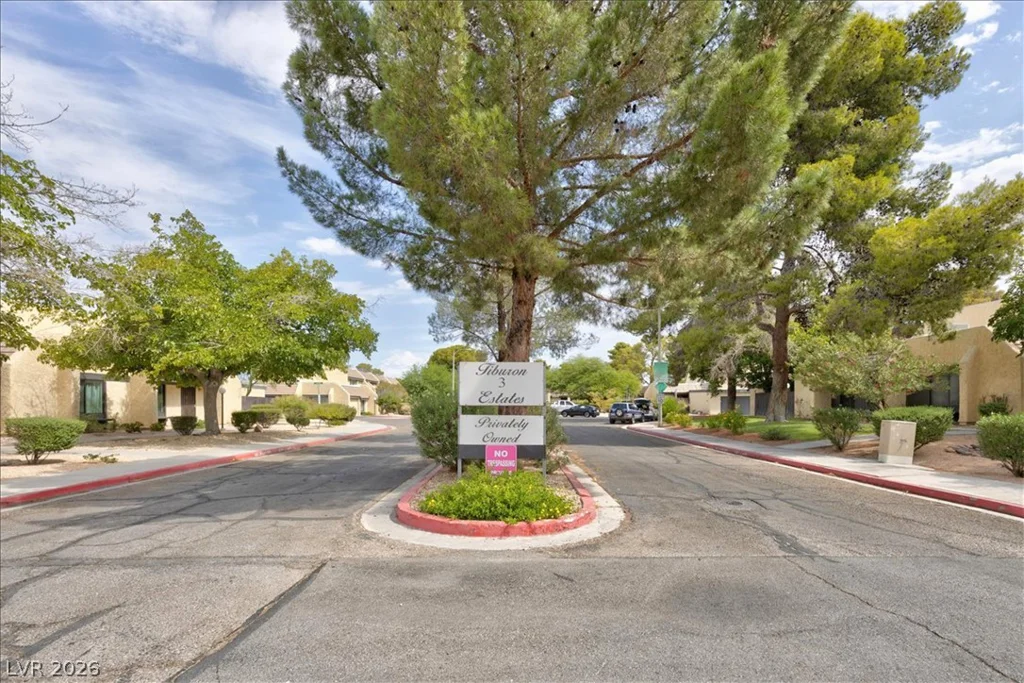 4669 Kelly Barry, Las Vegas, NV 89121