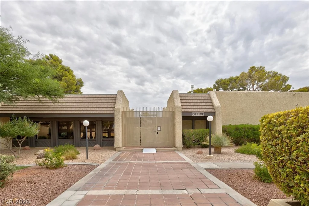 4669 Kelly Barry, Las Vegas, NV 89121