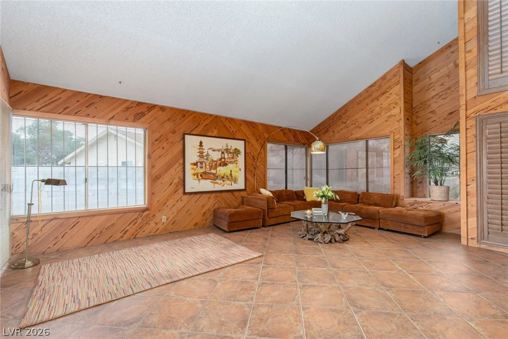 4470 Cranbrook, Las Vegas, NV 89103