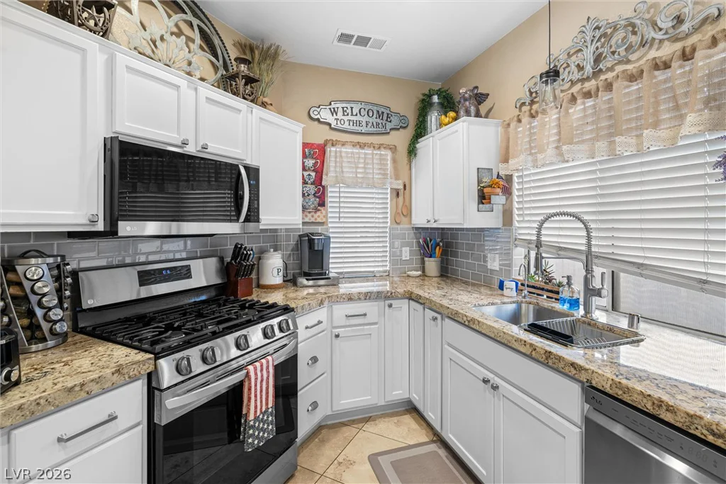 9408 Tall Wood, Las Vegas, NV 89129