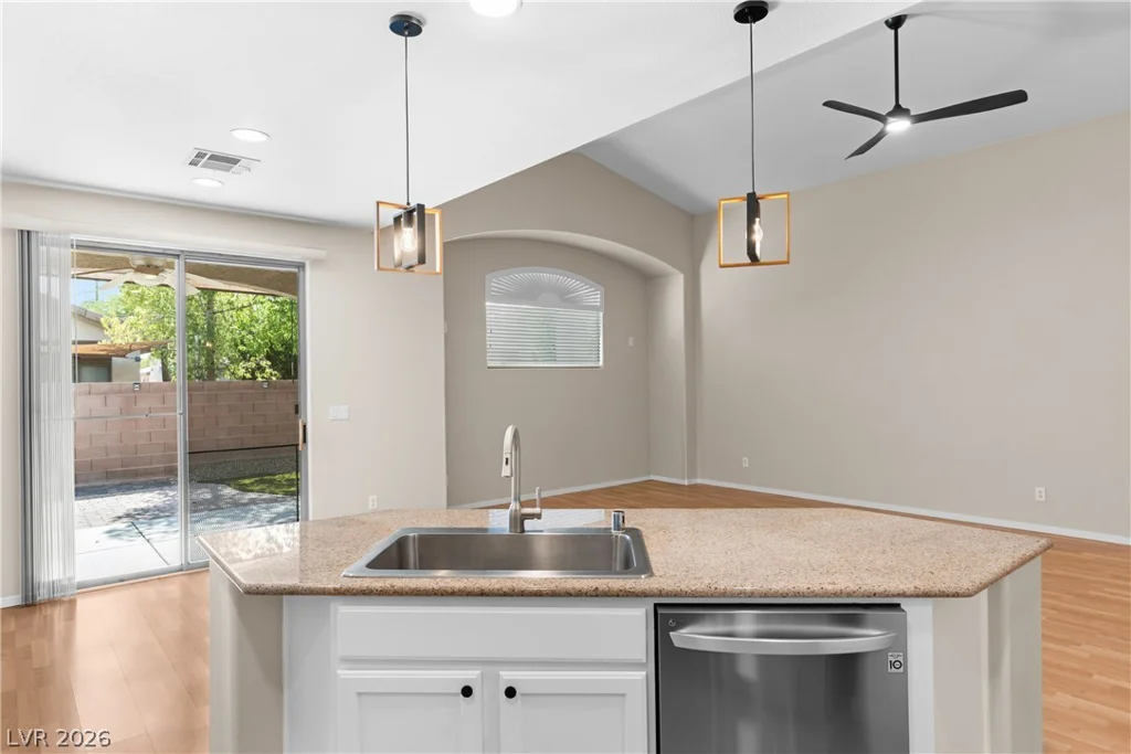 8112 Hamilton Falls, North Las Vegas, NV 89085