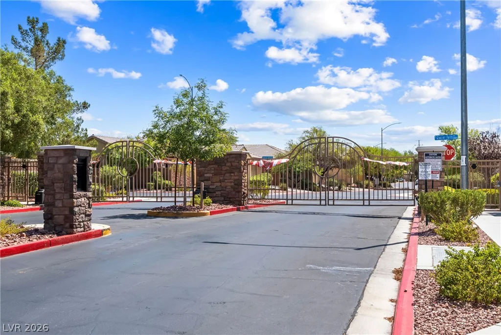 8112 Hamilton Falls, North Las Vegas, NV 89085