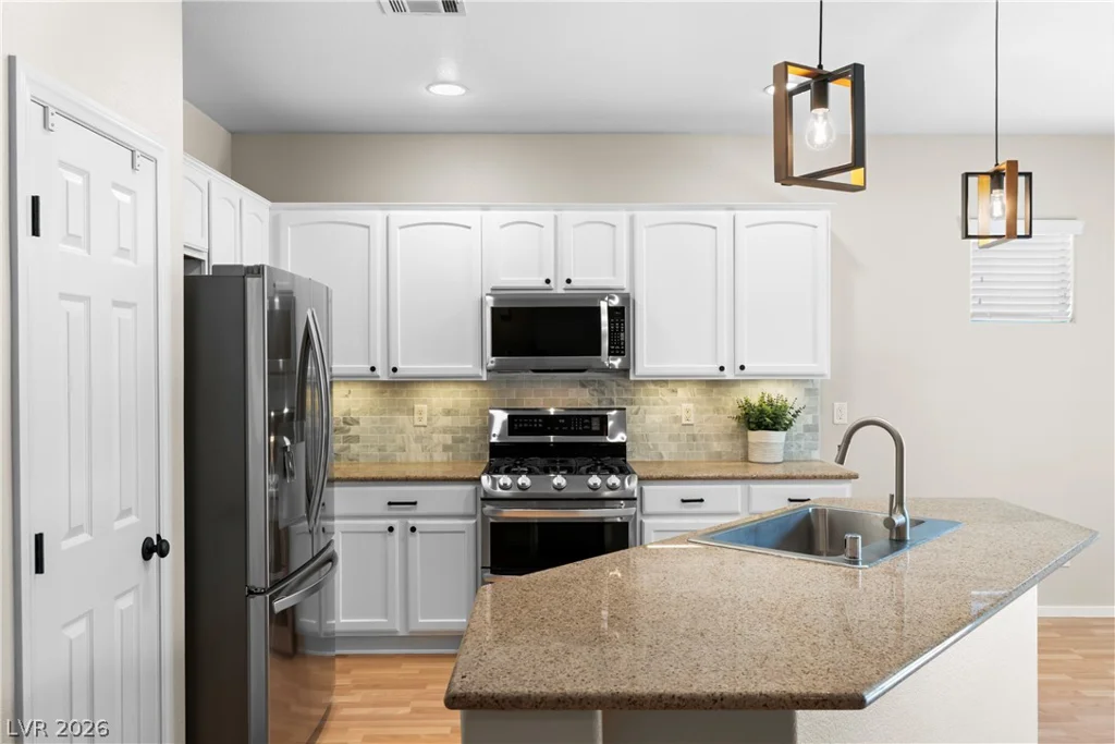 8112 Hamilton Falls, North Las Vegas, NV 89085