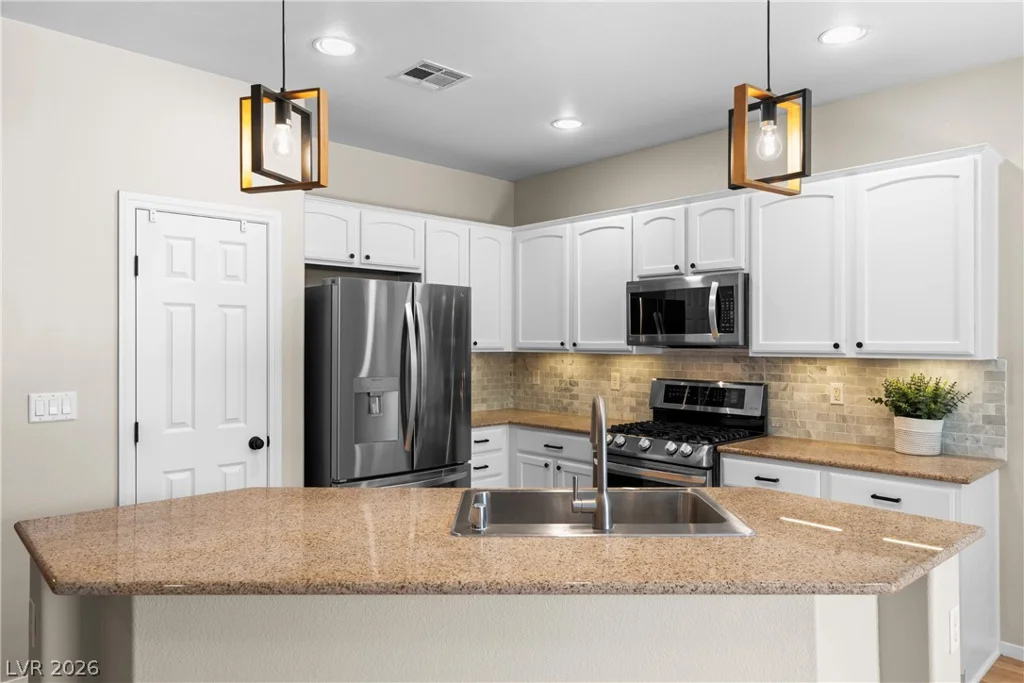 8112 Hamilton Falls, North Las Vegas, NV 89085