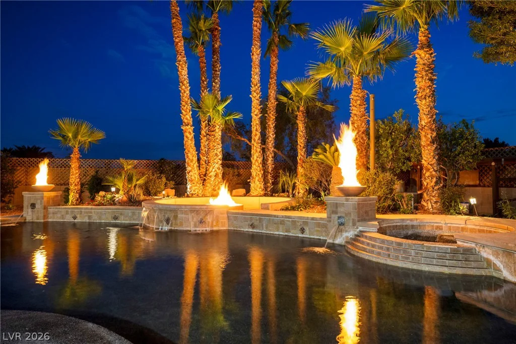 6175 Smarty Jones, Las Vegas, NV 89131