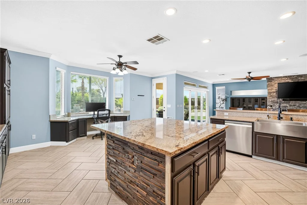 6175 Smarty Jones, Las Vegas, NV 89131