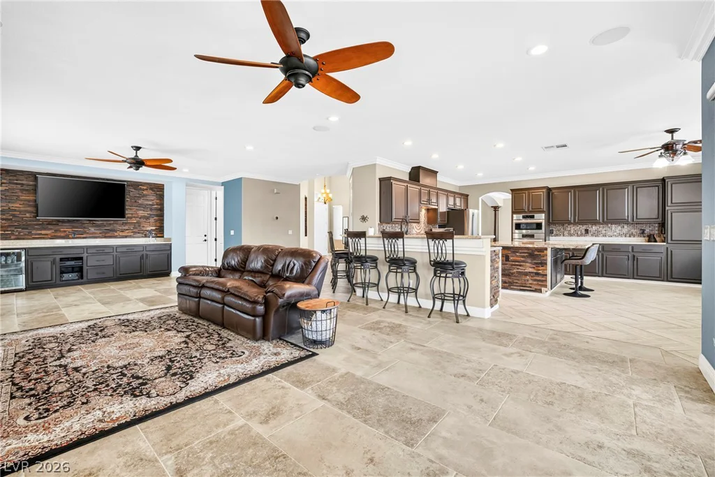 6175 Smarty Jones, Las Vegas, NV 89131
