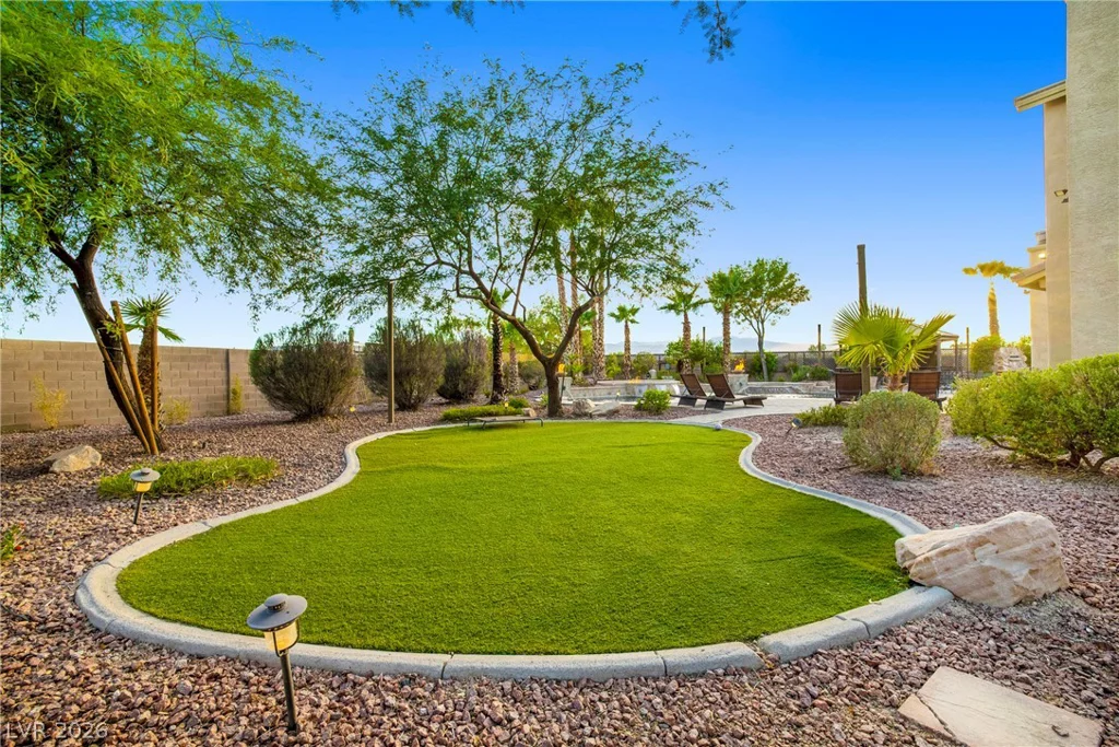 6175 Smarty Jones, Las Vegas, NV 89131