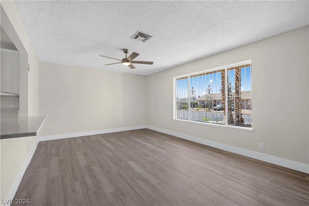 6216 Sespe, Las Vegas, NV 89108