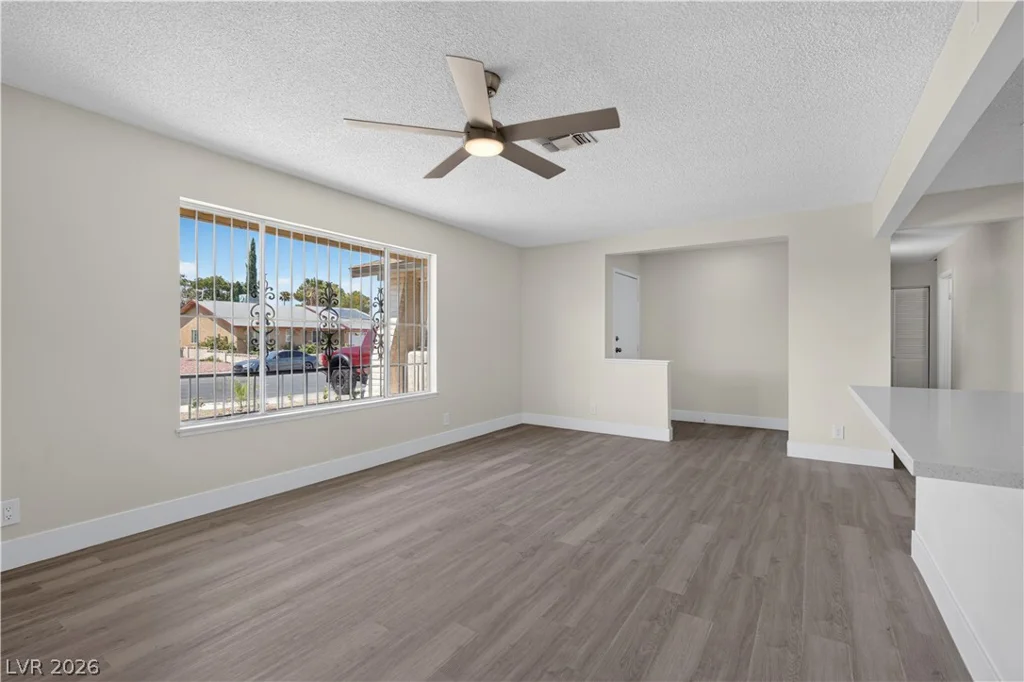 6216 Sespe, Las Vegas, NV 89108