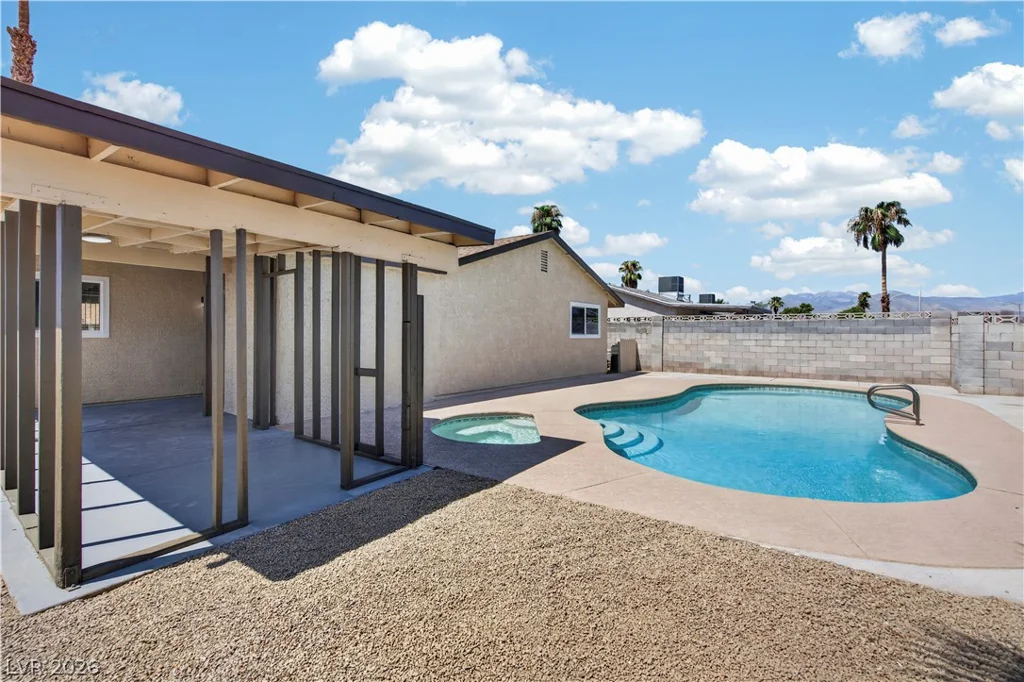 6216 Sespe, Las Vegas, NV 89108