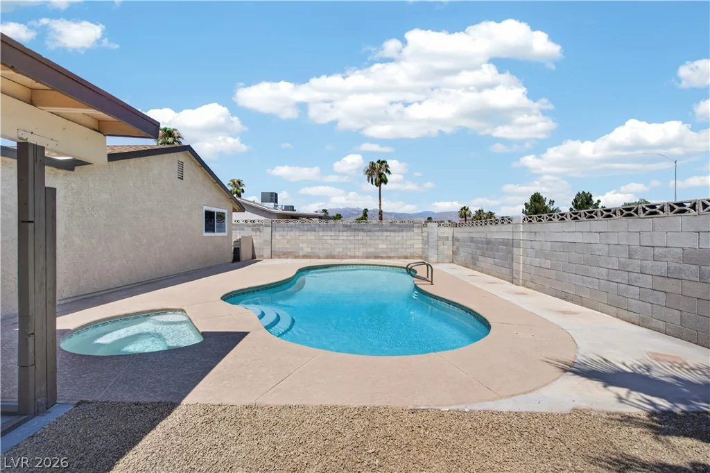 6216 Sespe, Las Vegas, NV 89108