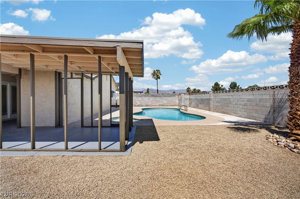 6216 Sespe, Las Vegas, NV 89108