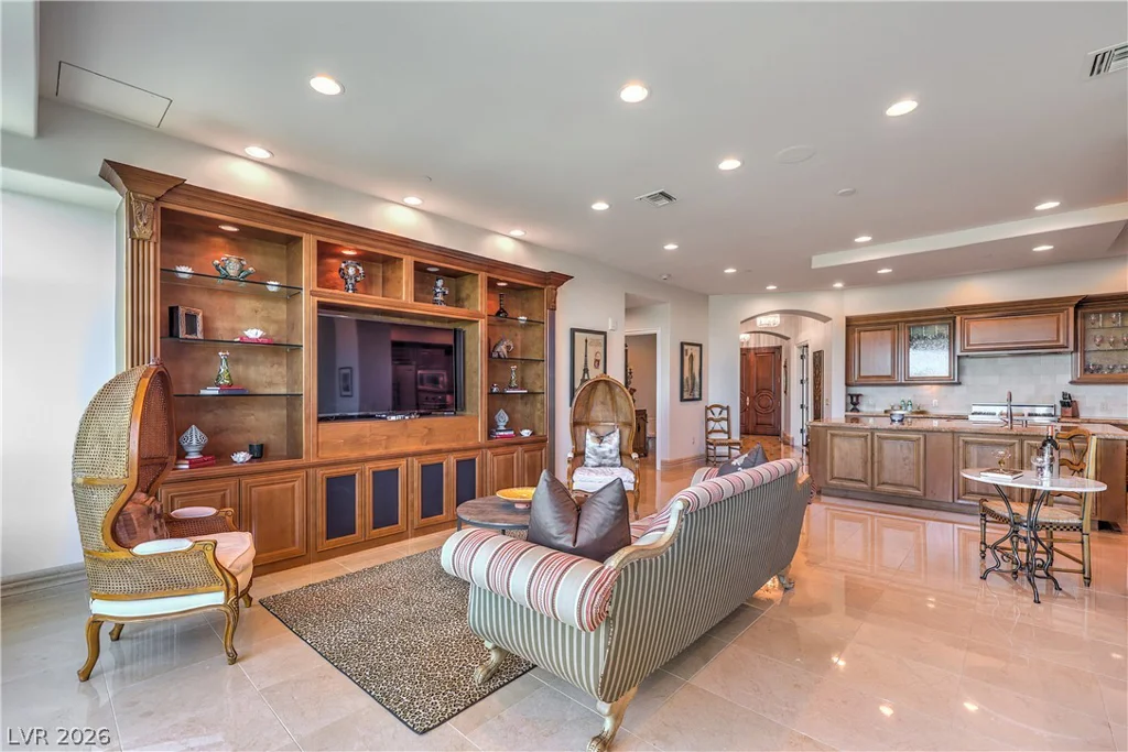 9101 Alta, Las Vegas, NV 89145