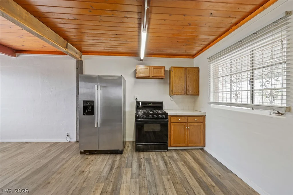 421 Stanford, Las Vegas, NV 89107