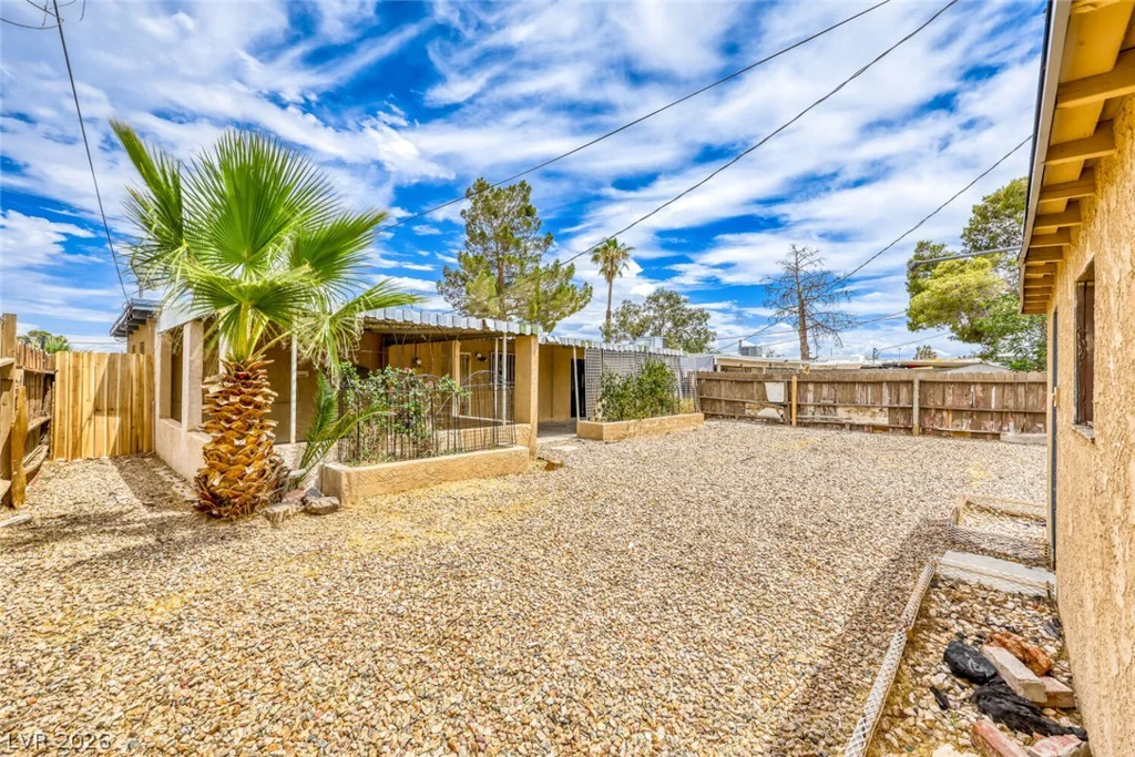 421 Stanford, Las Vegas, NV 89107