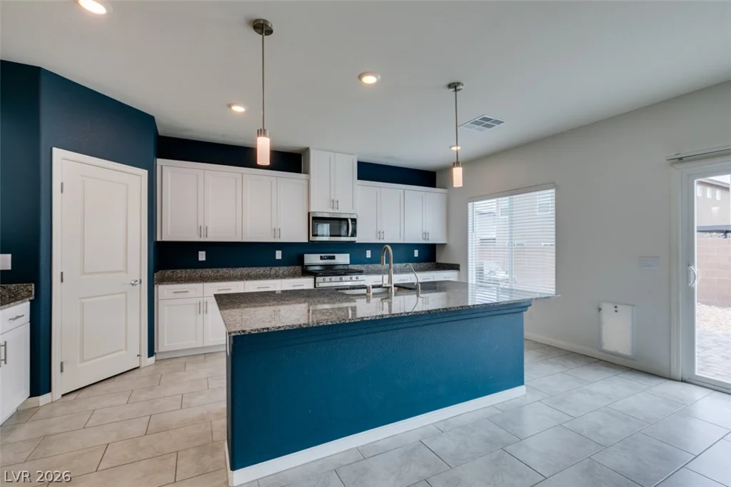 7544 Bronson Bay, North Las Vegas, NV 89084