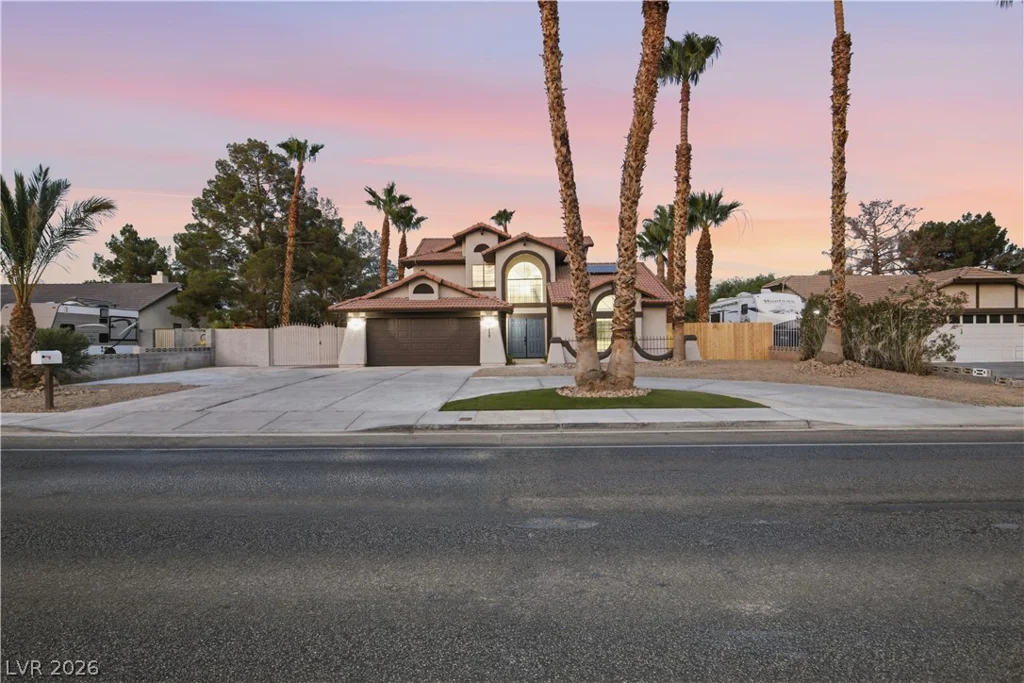 2908 Jones, Las Vegas, NV 89108