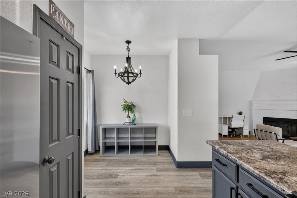 3250 Mystic Ridge, Las Vegas, NV 89129