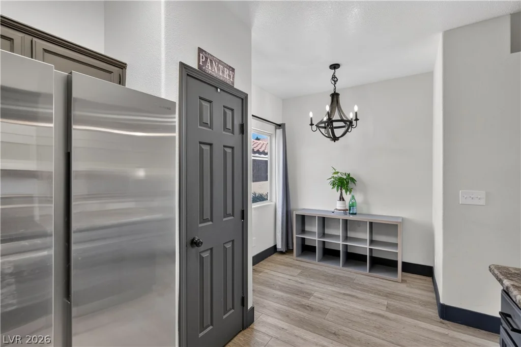 3250 Mystic Ridge, Las Vegas, NV 89129