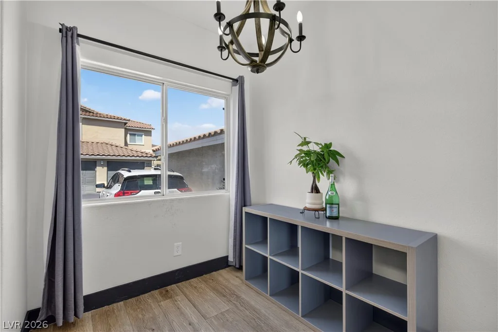 3250 Mystic Ridge, Las Vegas, NV 89129