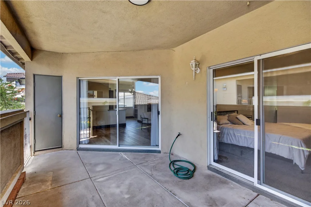 3250 Mystic Ridge, Las Vegas, NV 89129