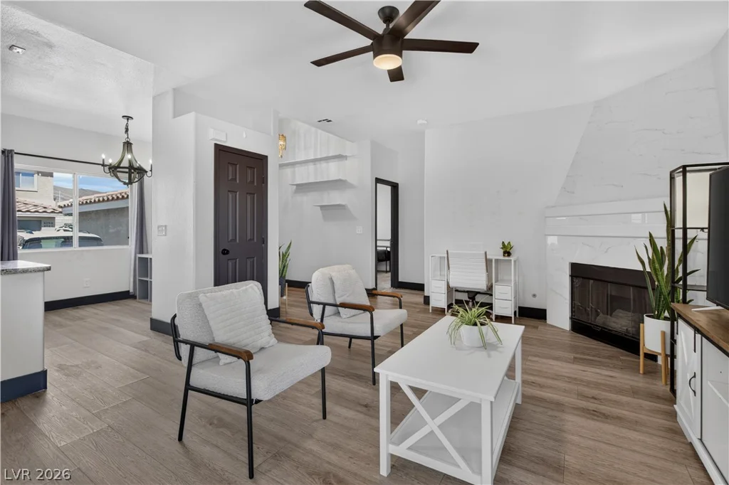 3250 Mystic Ridge, Las Vegas, NV 89129