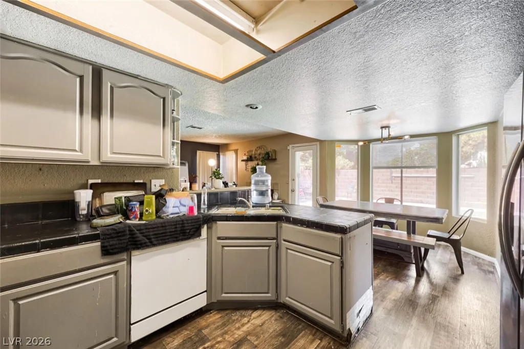 401 Crater, Henderson, NV 89014