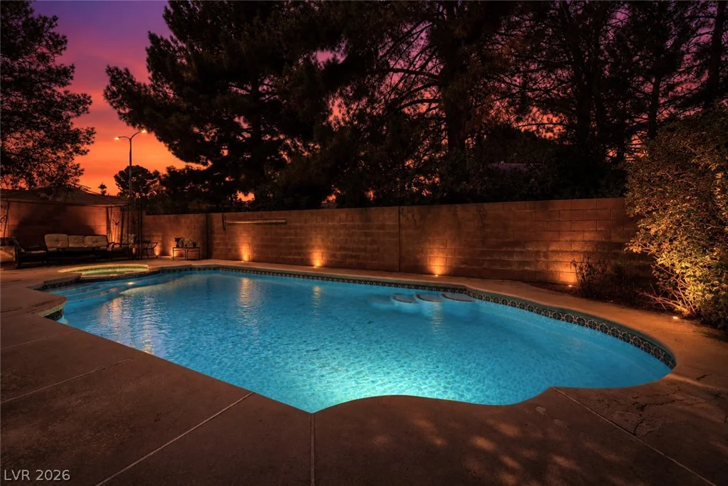 401 Crater, Henderson, NV 89014