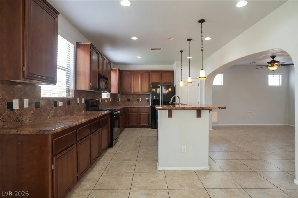 10503 Bella Camrosa, Las Vegas, NV 89141