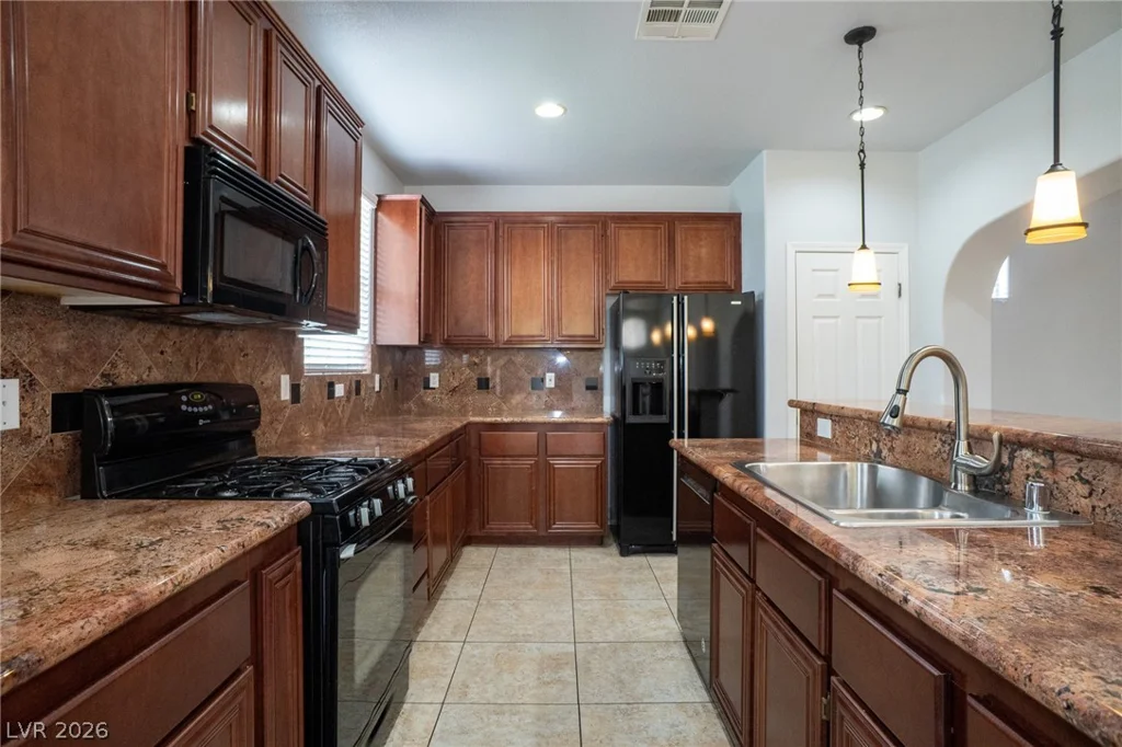 10503 Bella Camrosa, Las Vegas, NV 89141